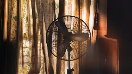 Ventilator postaje opasan kada temperatura pređe 39 stepeni: Tada ga obavezno isključite da ne bi bilo posledica