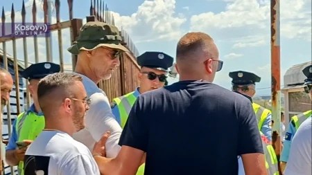 Kurtijevi teroristi šamarali i udarali privedene Srbe! Tražili da uzvikuju "Kosovo republika", urinirali na nošnju