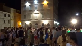 Slovenci napravili haos u Istri, morali da ih vežu: Tukli goste, pretili smrću i napali policajce