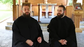 Sveštenici iz Tumana: Ne dajte deci telefone, to je najveća greška