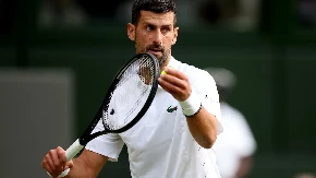 Đoković - Vu: Novak izgubio drugi set, Kinez "pokazuje zube", velika borba na Centralnom terenu