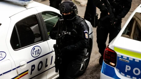 "Upomoć, upomoć, ubiće me!": Sin nasred ulice iskasapio oca policajca, novi detalji stravičnog zločina u Rumuniji koji je potresao region