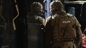 Ovo je državljanin Srbije koji je napravio haos u Nemačkoj: Pucao na policajca pa svoje tri ćerke uzeo kao taoce (FOTO)