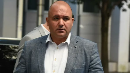 Vraneš priveden jer je pevao srpske pesme! Užas u Crnoj Gori! Predsednik opštine Pljevlja uhapšen ispred crkve