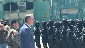 "Ko smo mi? Srbija! Kosovo? Srbija!" Vučić prisustvovao pokaznoj vežbi Žandarmerije u Lipovici (VIDEO)