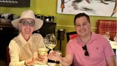Lepa Brena na večeri sa sinom Miroslava Ilića: Isplivala fotografija sa večere i svi gledaju jedan detalj!