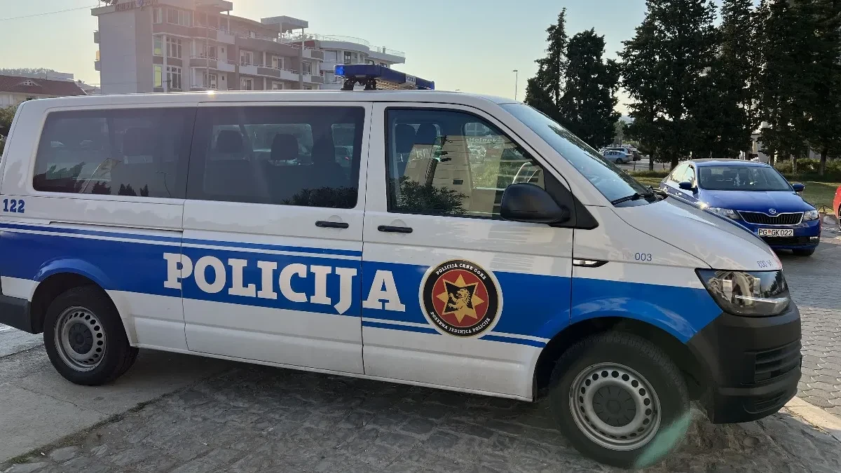 Preskočio kapiju, obio kuću i otvorio sef: Iz vile u Podgorici odneo nakit i satove od 100.000 evra