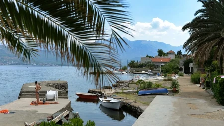 Malo mesto nadomak Tivta postalo luksuzna zona, apartmani od 80 do 250 evra po noći