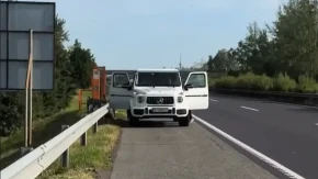 Pevač doživeo horor nasred puta! U autu od 250.000 evra mu se desilo ovo!