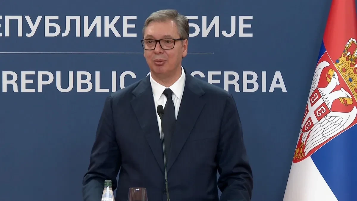 "Vidimo se večeras u Crnoj Gori" Vučić: Ako ne budem predstavljao hibridnu pretnju