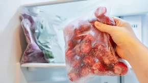 Kada ih odmrznete, budu iste kao da su tek ubrane, sveže i sočne: Kako zamrznuti jagode?