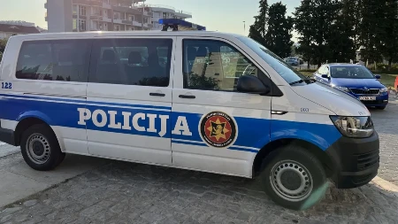 Ilija Ivanović isporučen Crnoj Gori: Tereti se za dva ubistva, pogledajte kako ga sprovodi policija (VIDEO) 