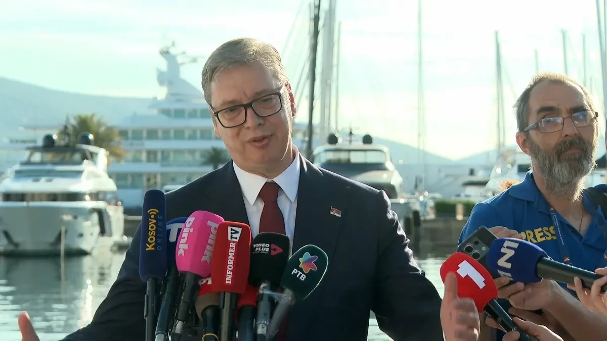 "Bilo bi me sramota, ali to govori o našim domaćinima" Vučić zagrmeo iz Crne Gore! 