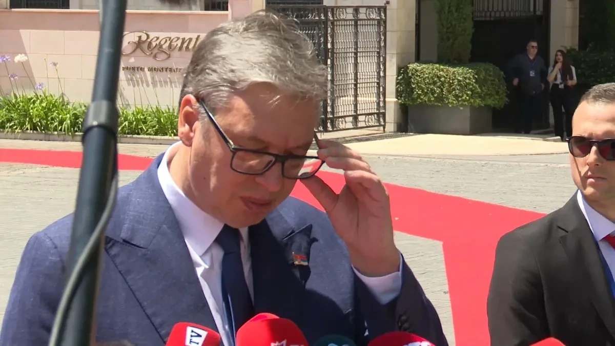 Vučić: Meni niko na svetu ne šalje mejl i kaže: "Ovo ti je politika"!