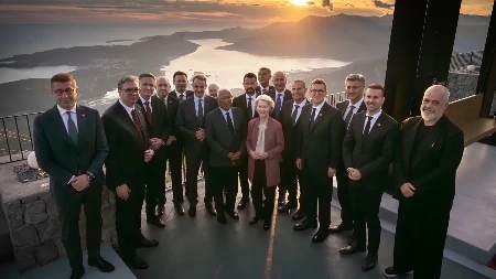 Snažne reči francuskog predsednika na samitu EU - Zapadni Balkan u Tivtu: Vučić radi dobre stvari za Srbiju