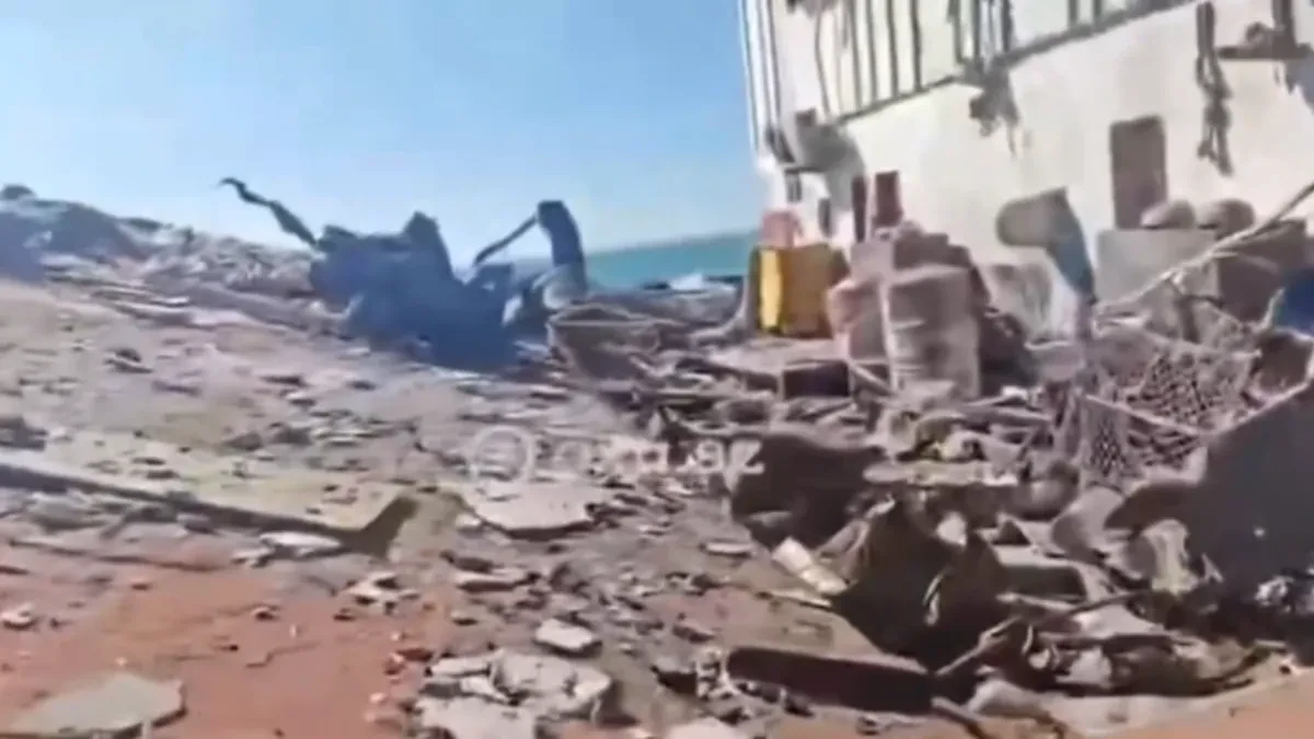 Horor na Azovskom moru! Dronovi se obrušili na teretnjake, petoro mrtvih, objavljen jeziv snimak (VIDEO)