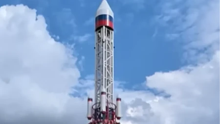 Neverovatna scena u Rusiji: Smrtonosni "Orešnik" pretvoren u zabavu za najmlađe (VIDEO)