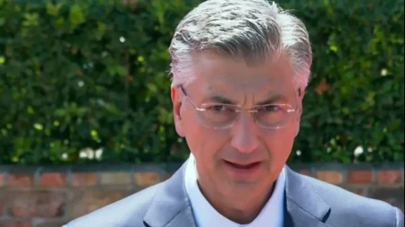 "Sa Lovćena vila kliče, šamaraj nas poglavniče" Crna Gora ponižena, još samo Tompson da dođe