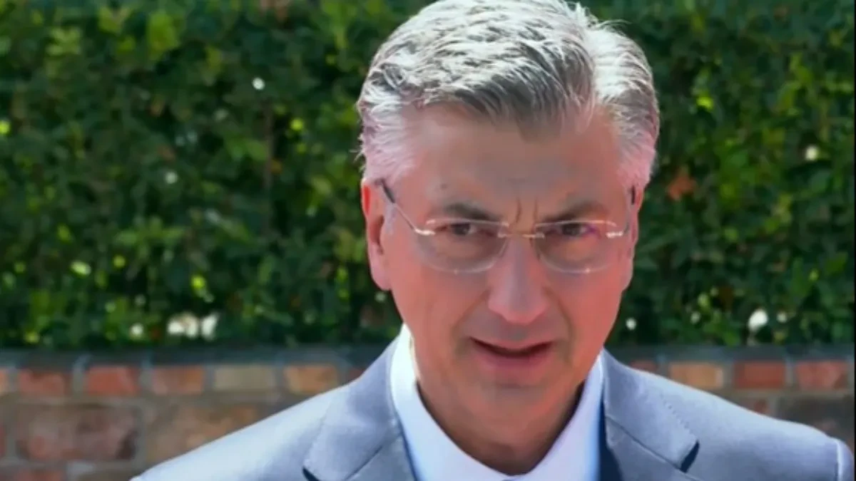 "Sa Lovćena vila kliče, šamaraj nas poglavniče" Crna Gora ponižena, još samo Tompson da dođe