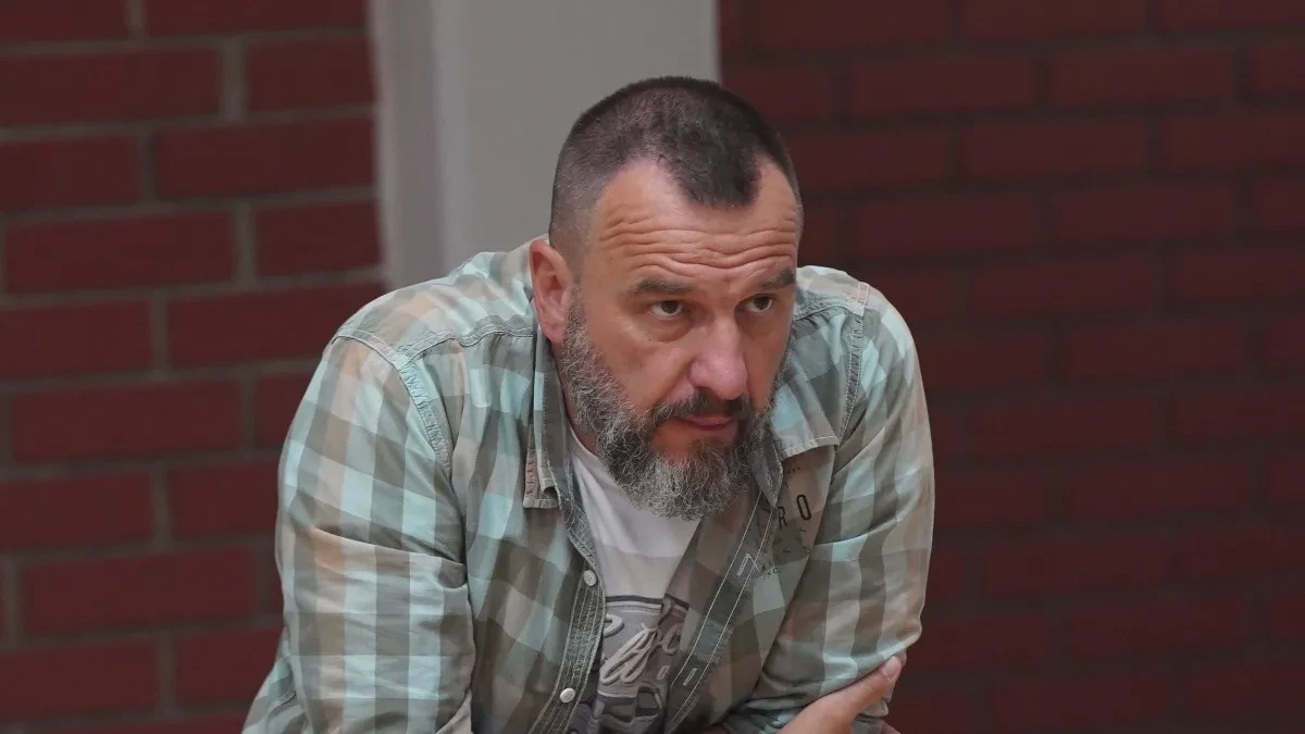 Zaurlao na muškarca, pa hitno prekinuo predstavu! Nenad Jezdić pobesneo: "Skloni to iz ruke"