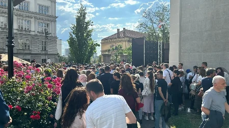 Blokaderi prete i vređaju vernike: "Ne blokirajte Beograd zbog izmišljenog pojasa"