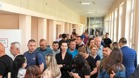 Vanredni parlamentarni izbori na KiM: Ogroman odziv i gužve na biračkim mestima u srpskim sredinama