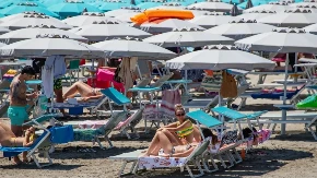 Zabranjeni peškiri na poznatom letovalištu: Kazne i do 5.000 evra, razlog ostavio turiste u šoku