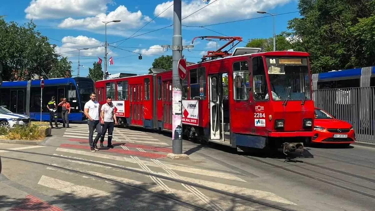 Sudar tramvaja kod Bogoslovije! Saobraćajna nezgoda na početnoj stanici (FOTO)