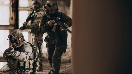 Očekuje se američka kopnena intervencija! Vlast počela da deli oružje narodu