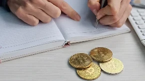 Bitkoin u slobodnom padu - sad vredi 59.000 dolara