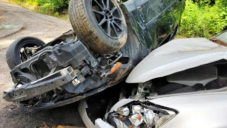 Sedmoro povređeno na putu Smederevo - Požarevac: Pojurili za lopovima pa se isprevrtali kolima
