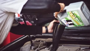 Nesvakidašnja Krađa! Odvezao  skupoceni auto u sevis, on odatle nestao 