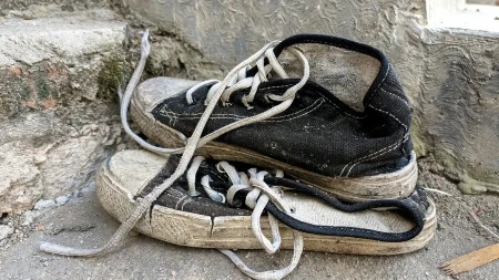 Patike će biti kao nove: Evo kako da uklonite tragove nošenja, samo malo je potrebno
