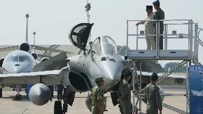 Opšta panika u Hrvatskoj! "Srbija dobija Rafale koji će počistiti naše avione!"