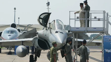 Opšta panika u Hrvatskoj! "Srbija dobija Rafale koji će počistiti naše avione!"