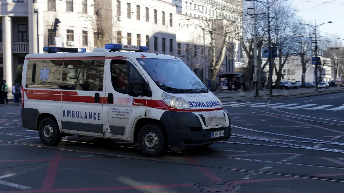 Umro na prijateljici u toku odnosa u automobilu: Umesto jedne pulule popio tri, a onda .... 