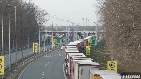 Kreće talas putnika: Na Gradini se već čeka, kamioni na Batrovcima stoje dva sata