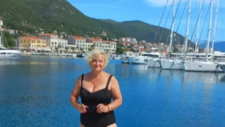 "Unuk ima autizam, ćerka cerebralnu paralizu" Pevačica se bori sa opakom bolešću, a pojavio se još jedan problem