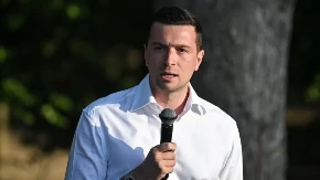 Šokantan preokret: Marin Le Pen ekspresno sklonila mladog Bardelu!
