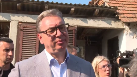 Vučić u poseti porodici Todorović: "Neverovatno koliko je lepo" (FOTO/VIDEO)