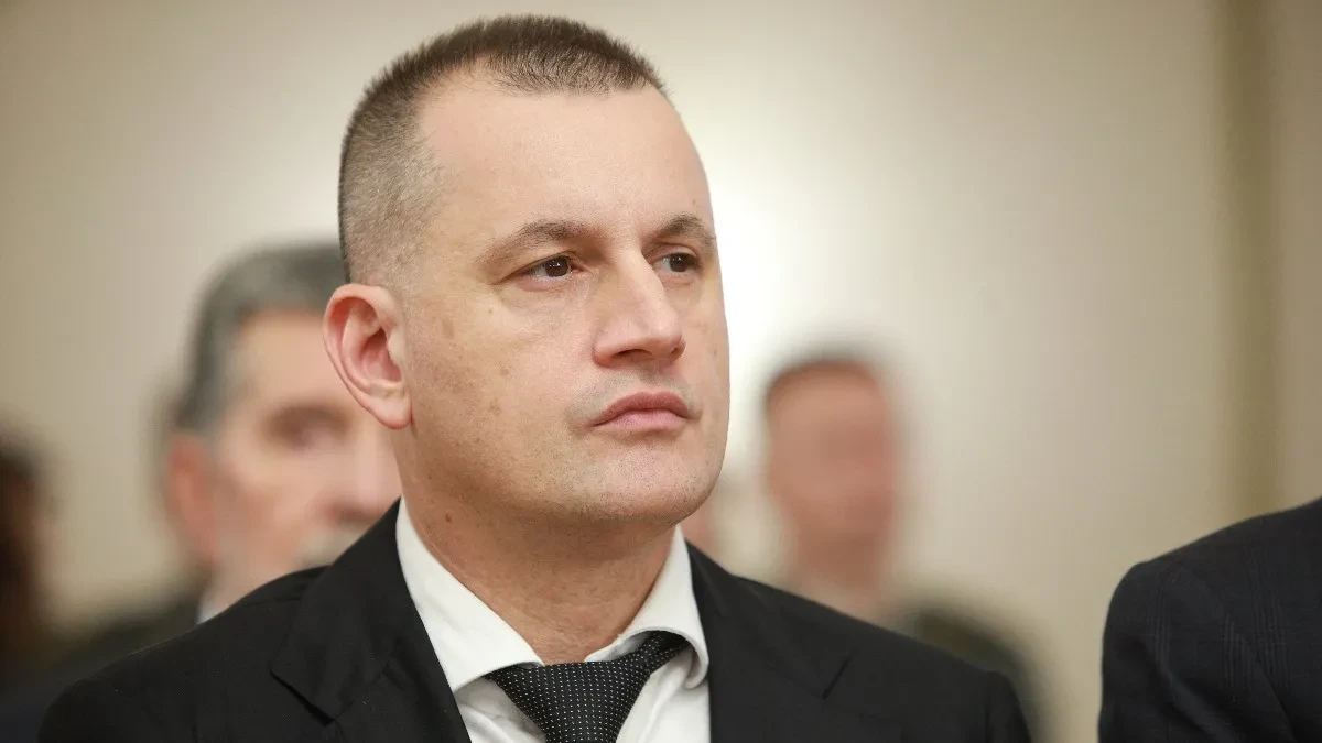 Blokaderski mediji kandiduju Stefanovića za vrhovnog tužioca, on im odgovara da ostaje "operativan" 