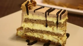 Letnji hit: Grčka torta, od prvog zalogaja zaplesaćete sirtaki