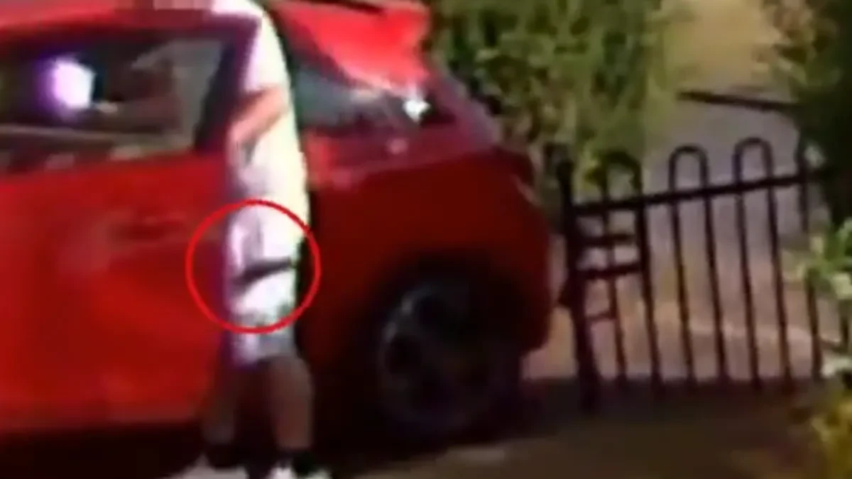 Isplivao jeziv snimak pre ubistva britanske političarke! Kamere snimile osumnjičenog, jedan detalj ledi krv u žilama! (VIDEO)