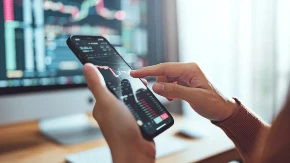 Bitkoin ponovo potonuo - najpoznatija kriptovaluta pala više od dva odsto