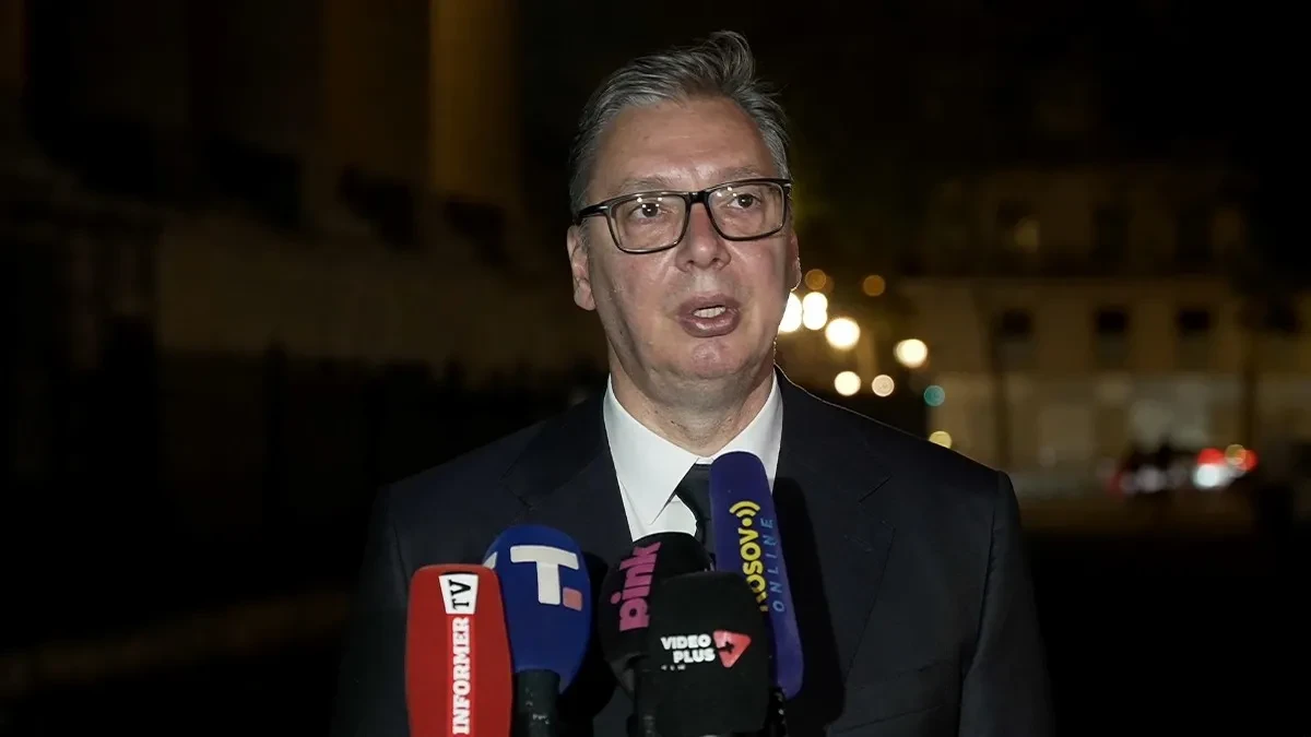 Vučić se obratio iz Pariza! "Udarci koje bi potencijalni agresor na Srbiju pretrpeo bi bili stotinama puta veći nego 1999." (VIDEO)