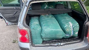 Šok kontrola kod Užica! Otvorili automobil, a unutra pronašli 243 kilograma  ilegalne robe