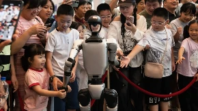 Kina kreće u tehnološku revoluciju - milijarde ulaže u AI i robote, ali jedan problem može sve da uspori