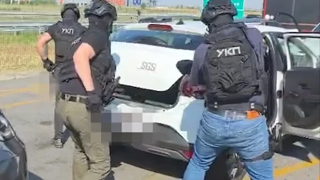Pala međunarodna mreža krijumčara ljudi! Uhapšena petorica, među njima i dvojica policajaca