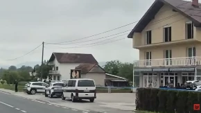 Izbo komšinicu nasred ulice: Uhapšen nasilnik kod Tuzle!