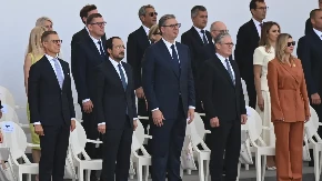 Nova S opet uhvaćena u laži! Vučića proglasili autsajderom, a Makron ga stavio u prvi plan (FOTO)